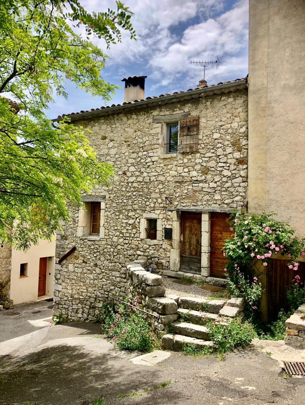 La Calade Apartment Trigance Exterior photo
